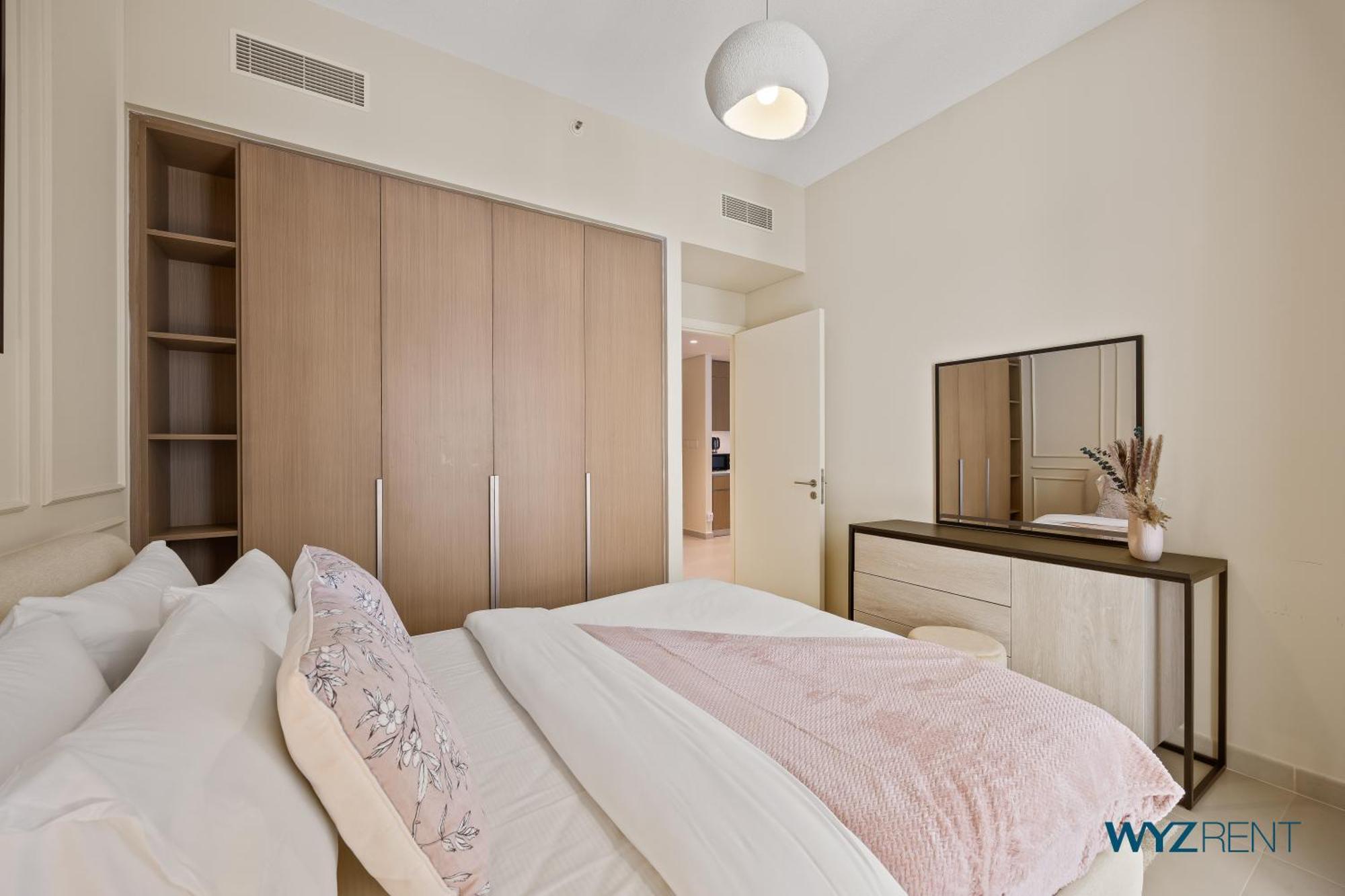 Pink Panther Soft Glam 1br In Surf 2-creek * Dubai