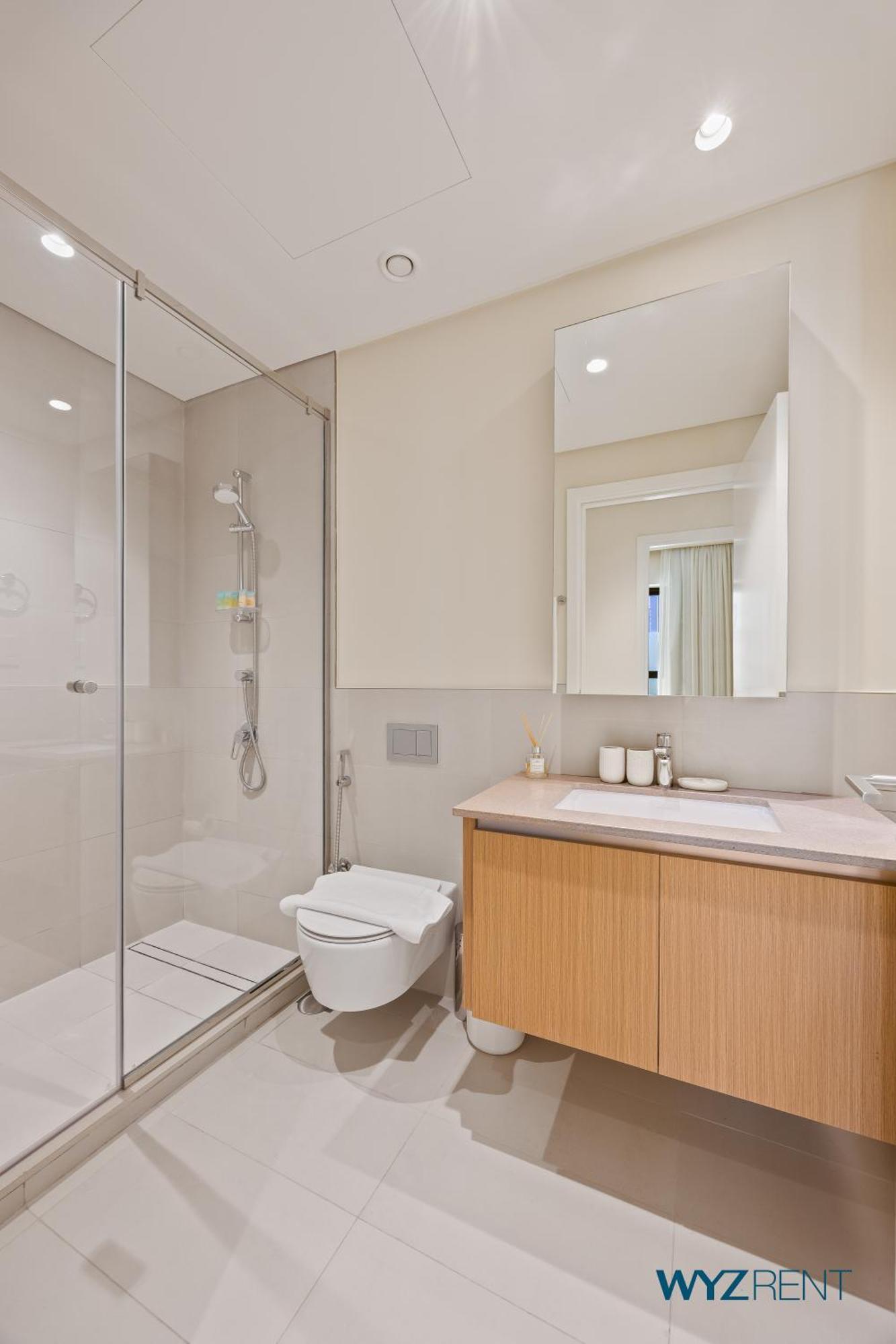 Pink Panther Soft Glam 1br In Surf 2-creek